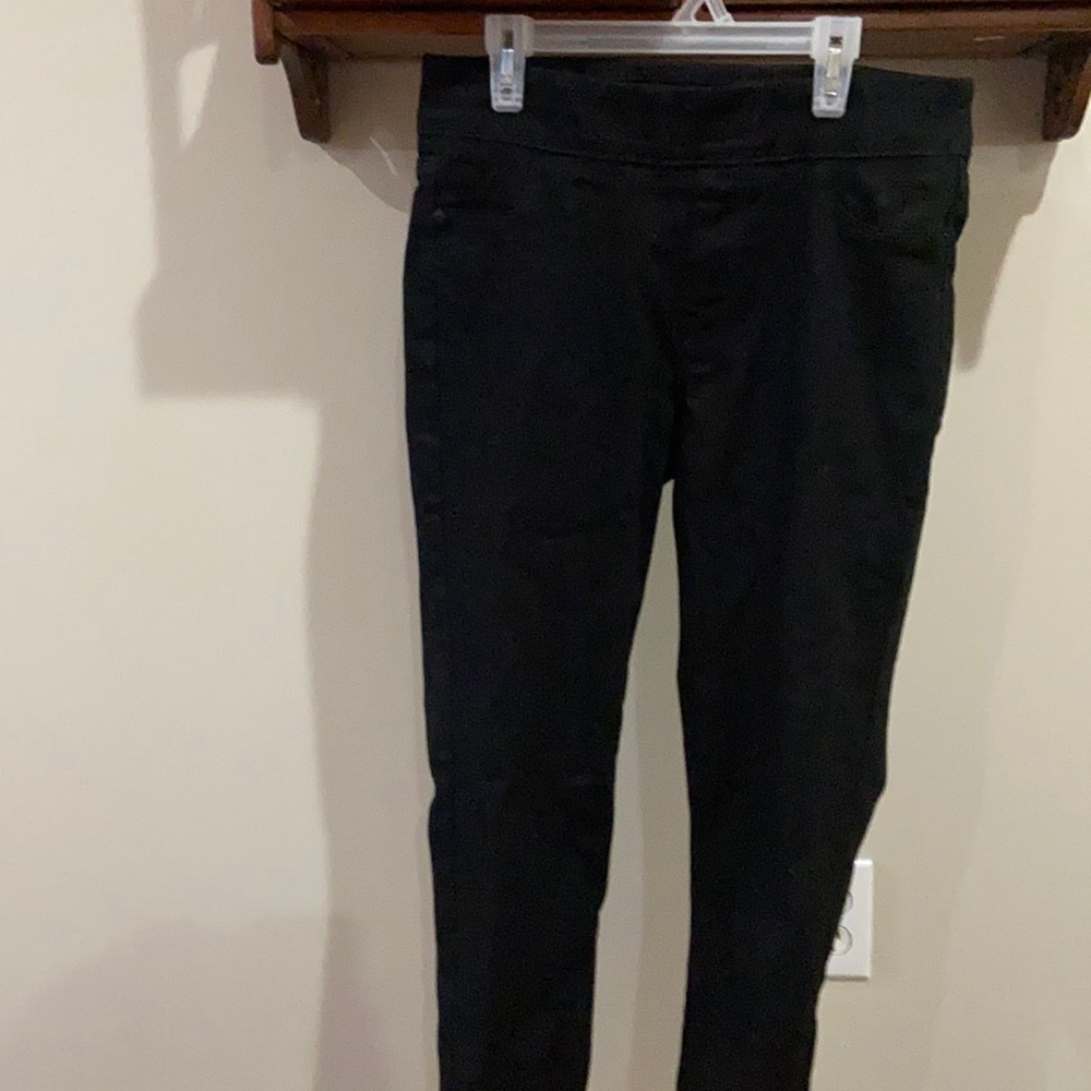 Rock Super Skinny Jeans( mid rise) size 8 never worn!